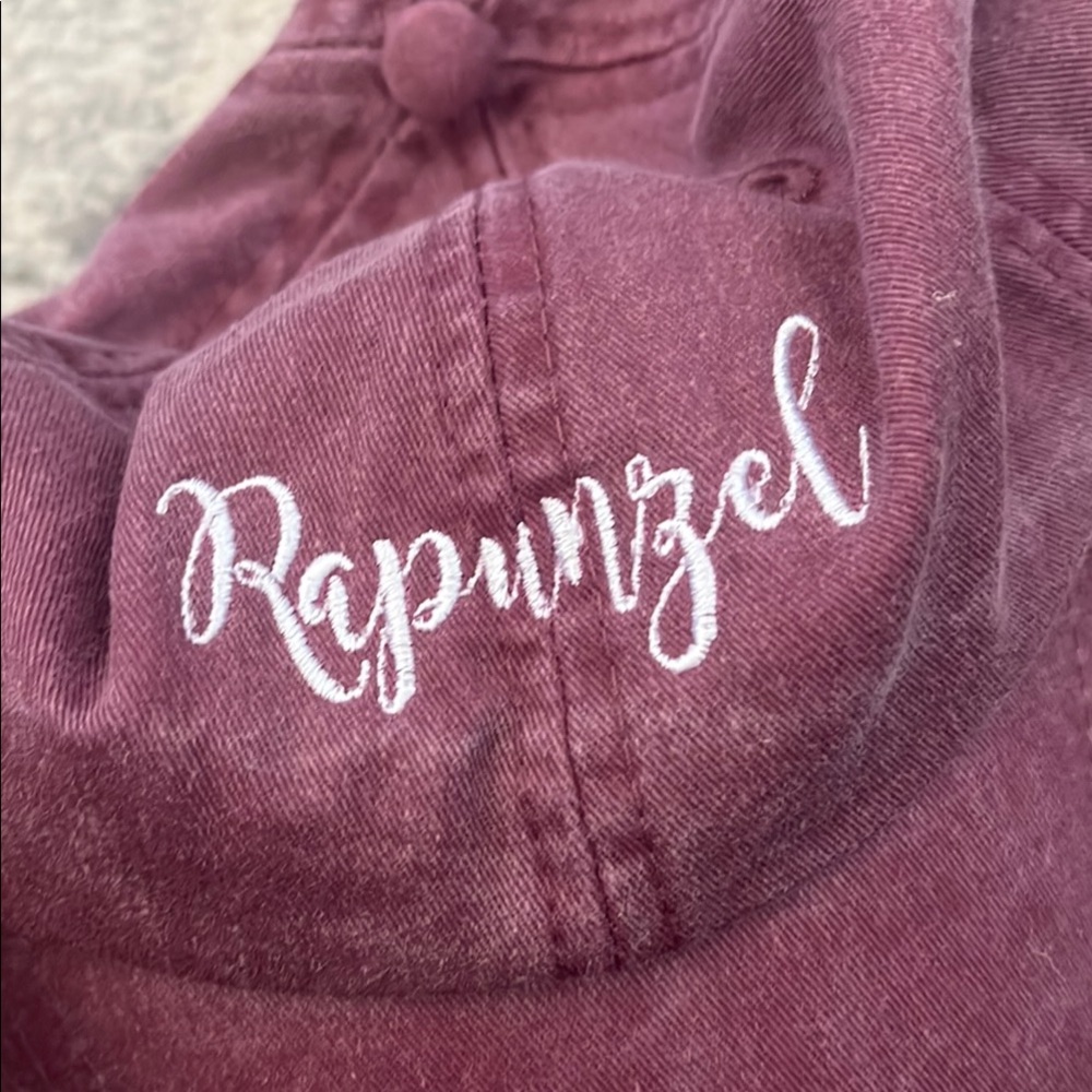 Adams Burgundy Cap 🧺 - Picture 5 of 5